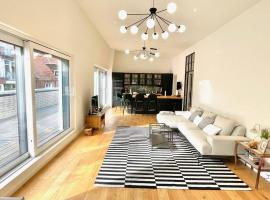 Barrierefr. Penthouse am Hafen mit Sonnen-Terrasse, hotel en Eckernförde