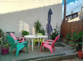 une maison en ville, alloggio in famiglia a Saint-Denis