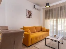 Yellow Studio Retreat Tivat