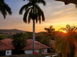 Casa de Encanto Tropical Villa, hotell i Playa Hermosa