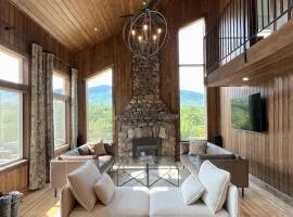 Spectacular Views, Private River Access Home