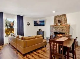 The Weekender- Adorable Modern Chic Cottage