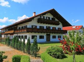 Ferienwohnungen am Simssee mit Alpenblick, Gutshof Alpenblick, hotel v destinaci Stephanskirchen