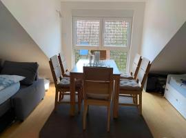 Zimmer 31qm inkl. Duschbad, homestay di Hamburg