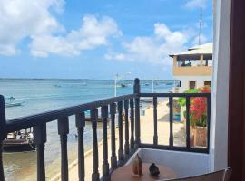 Pwani House - Lamu Seafront, cottage in Lamu