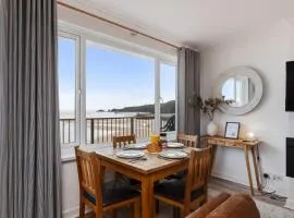 Sea Urchins - Sea Front Apartment with Views
