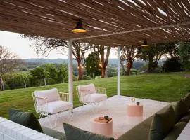 Hidden Byron - designer hinterland oasis with pool, fireplace and firepit