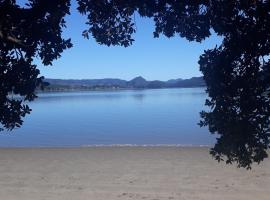 Anchor watch, vacation home in Whangamata