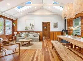 Golden Hus - spacious South Golden Beach home
