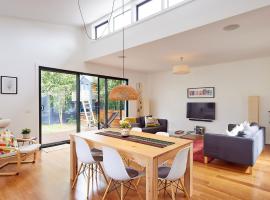 Boutique Stays - Mordi Beach House, holiday home in Mordialloc