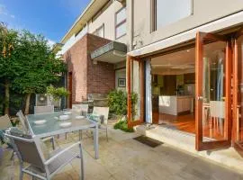 Boutique Stays - Maple on Kent