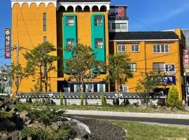 Seven Motel