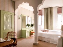 Hotel Excelsior Venice, отель в Венеция-Лидо