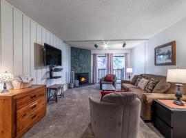 #374 - Walk to Ski Pet-Friendly Condo and Spa, hotelli kohteessa Mammoth Lakes