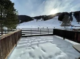 Appartement avec terrasse vue sur piste à Praloup