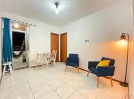 Apartamento bem localizado com varanda