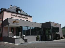 WeinBergHotel Nalbach, отель в городе Райль