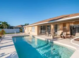 Serene 3-Bedroom Haven near Sanibel Beach!