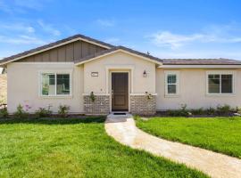 Entire Guesthouse for Rent in San Bernardino, hotel en San Bernardino