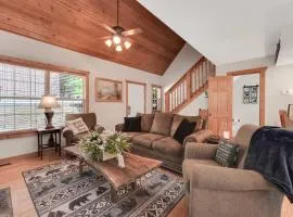 Lakefront Branson Cabin 6 Mi to Branson Strip!