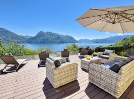 Viesnīca Bello Pezzo 3-Bedroom Lakeview Apartment with Shared Garden and Terrace pilsētā Sansiro