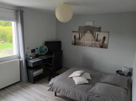 Chambre, vacation rental in Mison