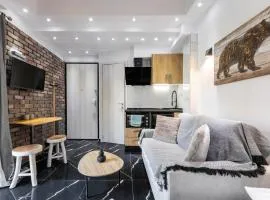 Skra Hideaway in Thessaloniki Center by BiNoBi !