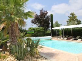 Auberge Des Pins, ξενοδοχείο σε Tourrettes