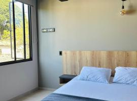 Seven hotel – hotel w mieście Santa Fe de Antioquia