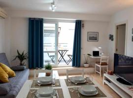 Céntrico apartamento a 200m de la playa y parking, beach rental in Palamós