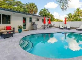Private Oasis with Pool Near Beaches, Dining & Las Olas