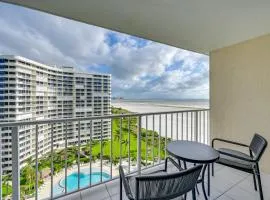 Beachfront Marco Island Condo with Pool Access!
