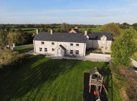 Fairfields Country House, pet-friendly hotel in Moira