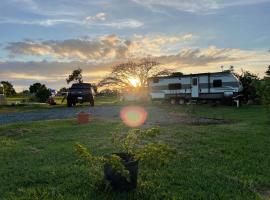 Camper de Camaseyes, casa de campo em Aguadilla