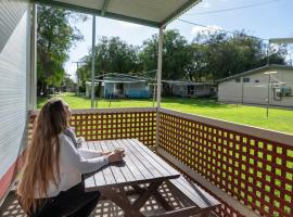 Lazy Days Caravan Park โรงแรมในVasse