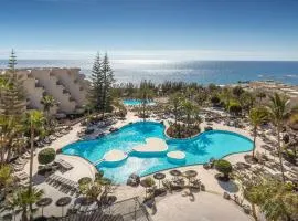 Barceló Lanzarote Active Resort、コスタ・テギセの駐車場付きホテル