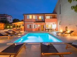 Villa Natalia with private pool near the sea