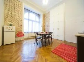 Apartment On Tabidze 3/5