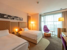 DoubleTree by Hilton Oradea, hotel in Oradea