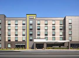 Home2 Suites By Hilton Milwaukee West, hotel cerca de Pettit National Ice Center, West Allis