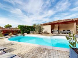 4 Bedroom Pet Friendly Home In Queyrac, hotel in Queyrac