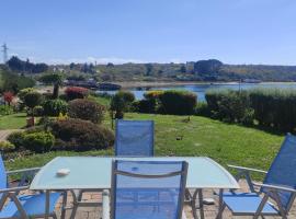 vue mer de l'autre coté du jardin, hotelli kohteessa Crozon