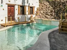 Stunning Home In Rute With 2 Bedrooms, Jacuzzi And Wifi