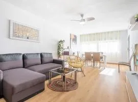 4 Bedroom Nice Apartment In El Campello