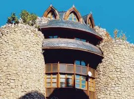 Deluxe Swan Stone Castle Apartment