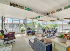 Homosassa Retreat with Private Dock, Screened Porch!
