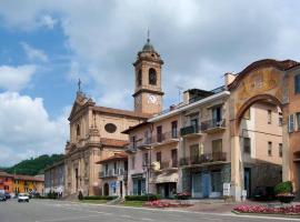 Dietro l'Arco - Bilocale in Centro Paese – hotel z parkingiem w mieście Piobesi dʼAlba