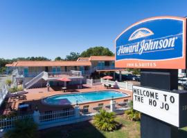 Howard Johnson by Wyndham Clearwater - Dunedin, hotell i Clearwater