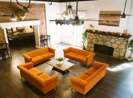 Hunter Arms Hotel