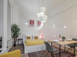 Extra Central Modern Studio, Hotel in Budapest